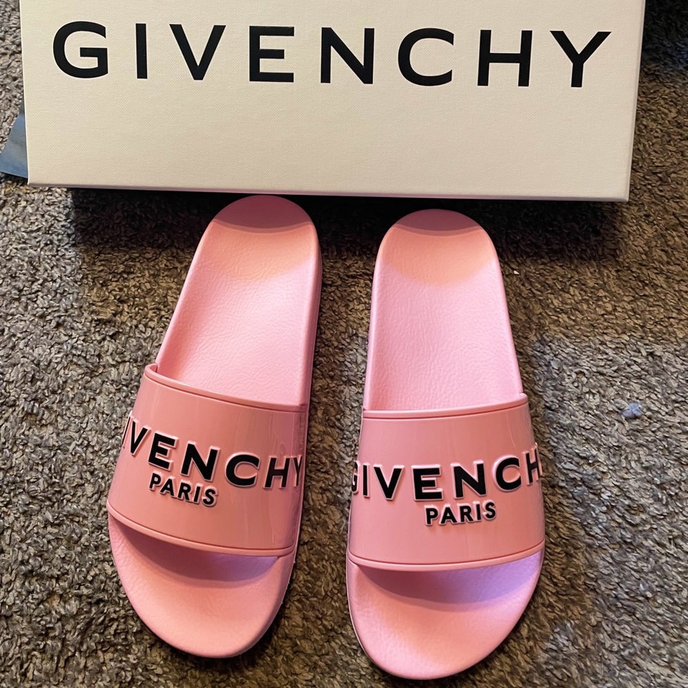 Pink givenchy Paris sandals - size 9, never worn